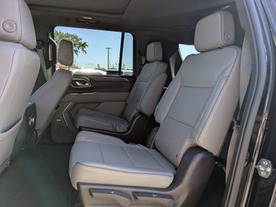 2023 GMC Yukon XL SLT