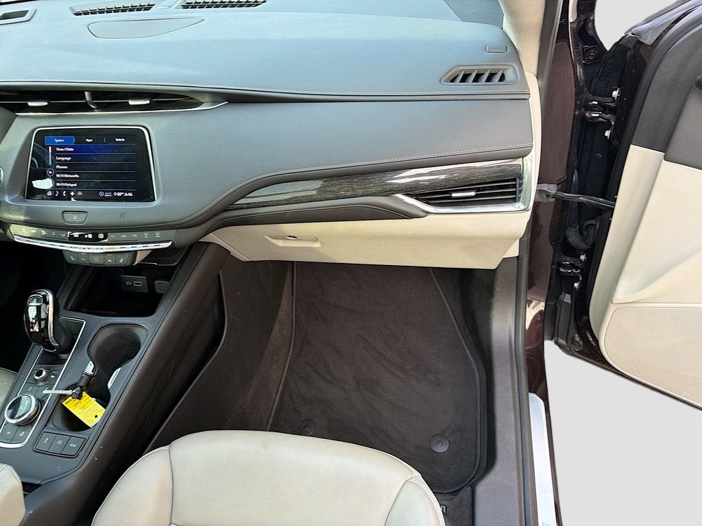 2020 Cadillac XT4 FWD Premium Luxury
