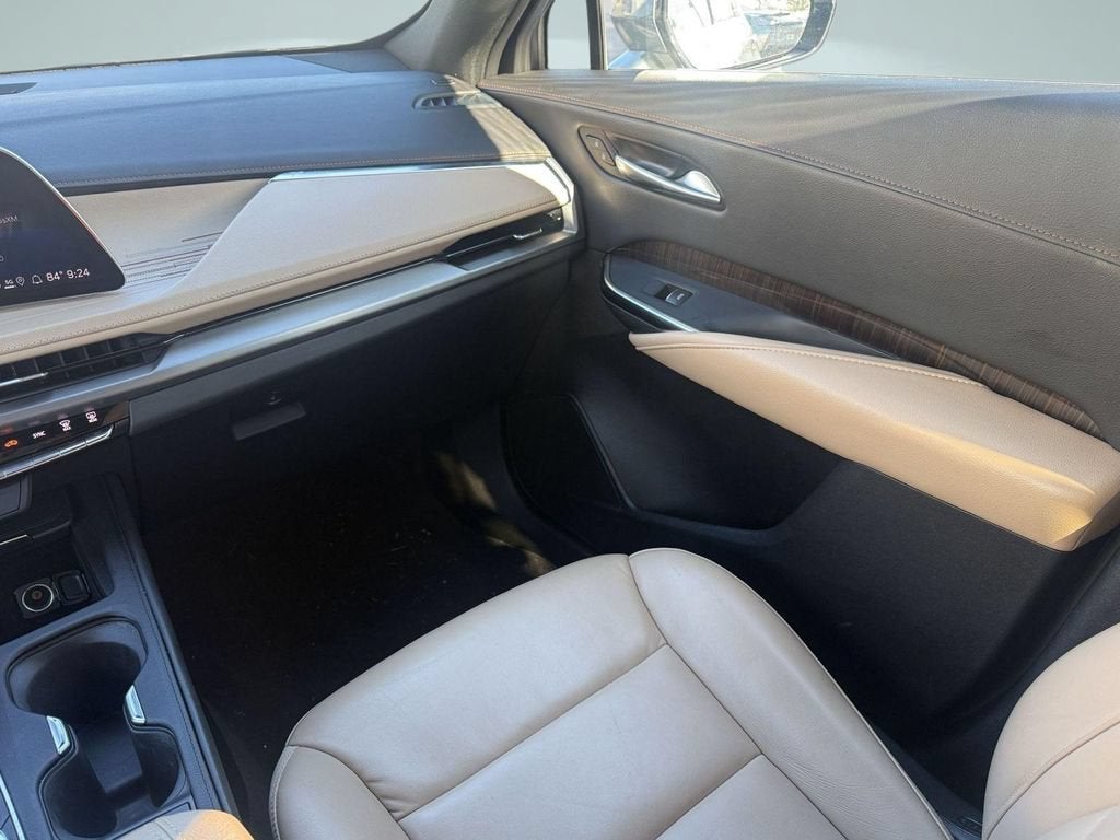 2025 Cadillac XT4 Premium Luxury