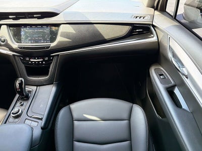 2025 Cadillac XT6 Luxury