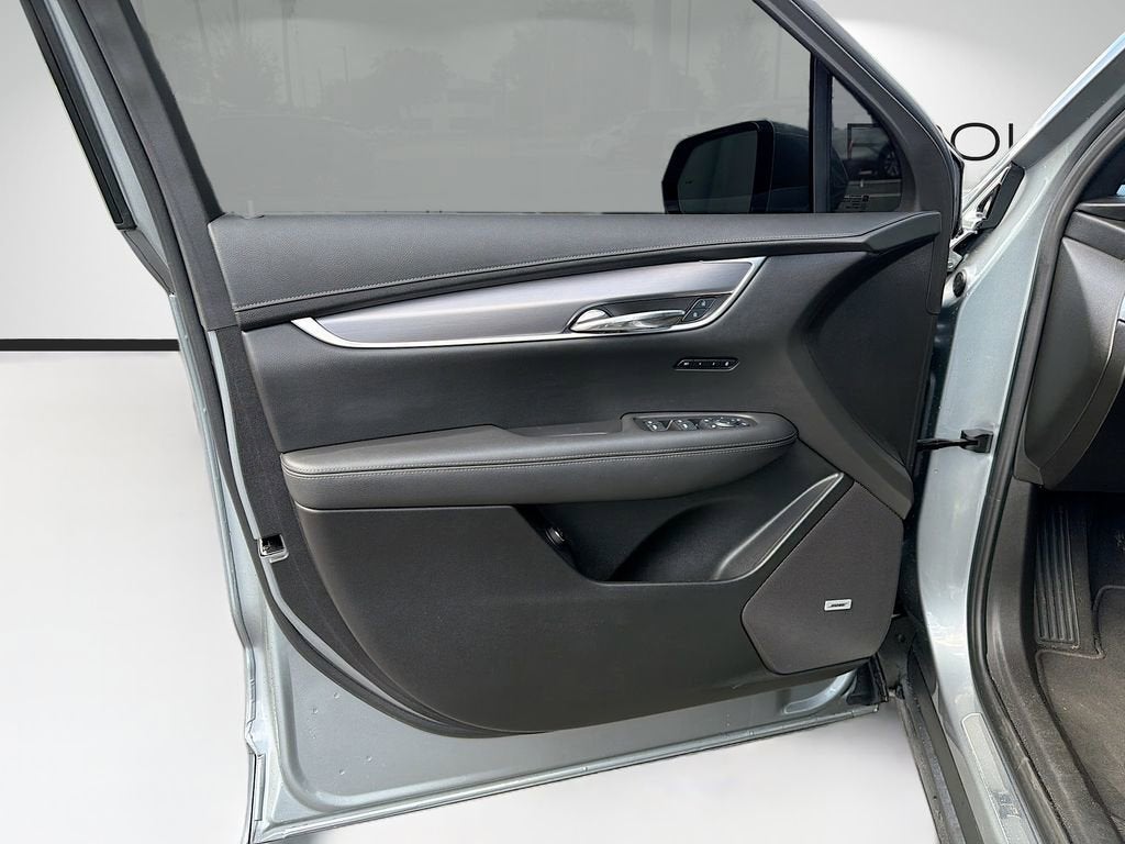 2025 Cadillac XT6 Luxury