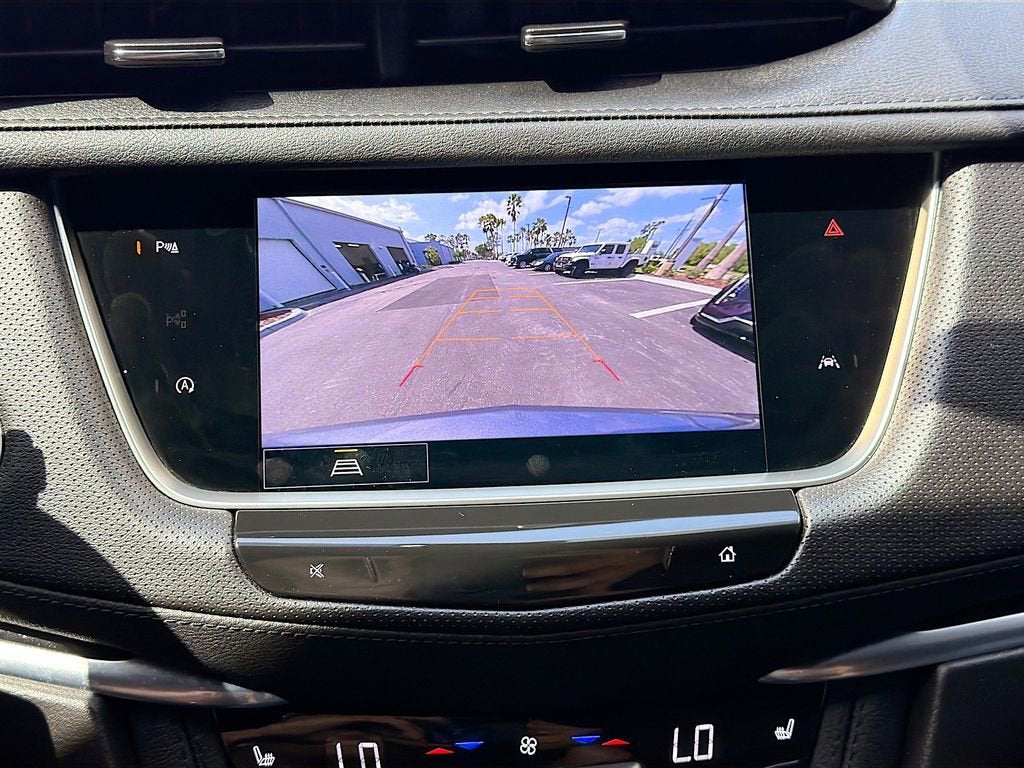 2025 Cadillac XT6 Luxury