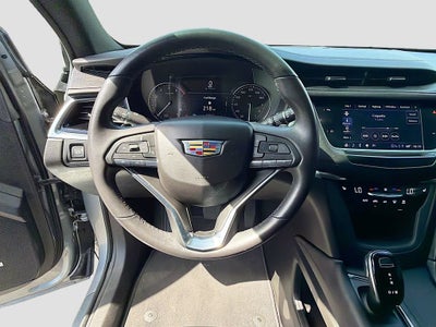2025 Cadillac XT6 Luxury