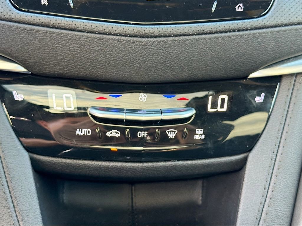 2024 Cadillac XT6 Luxury