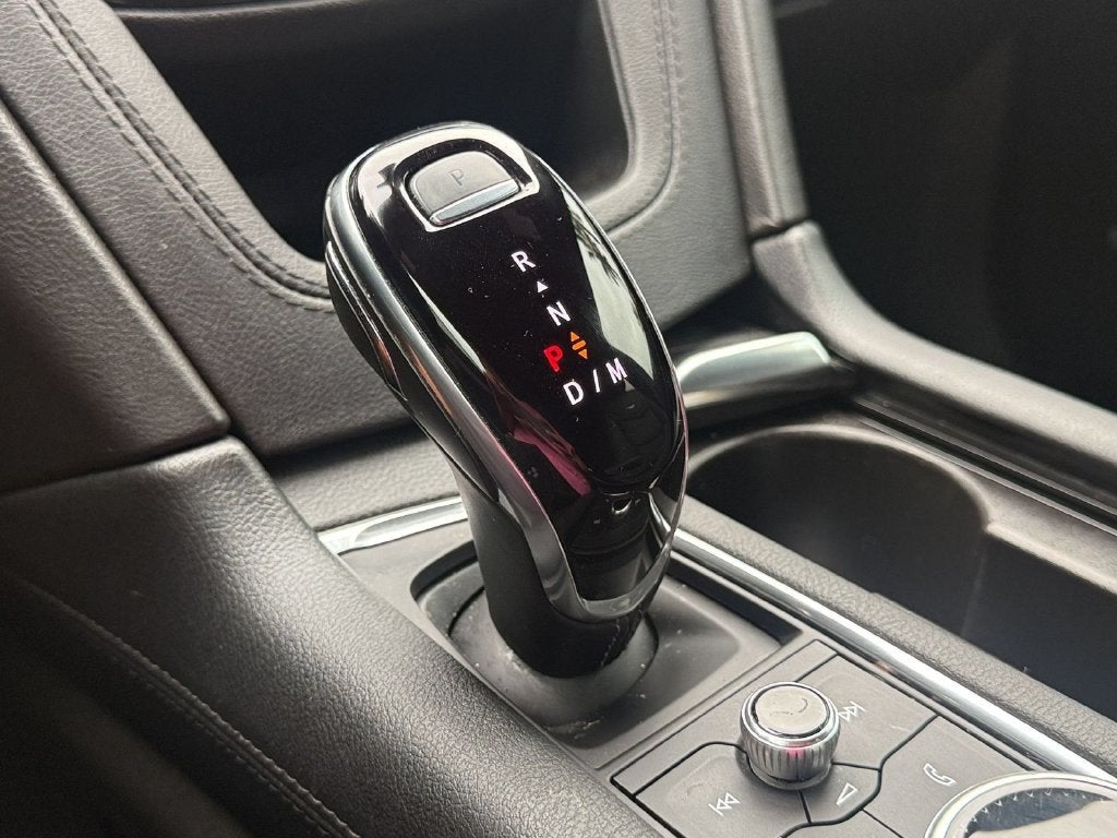 2025 Cadillac XT6 Luxury