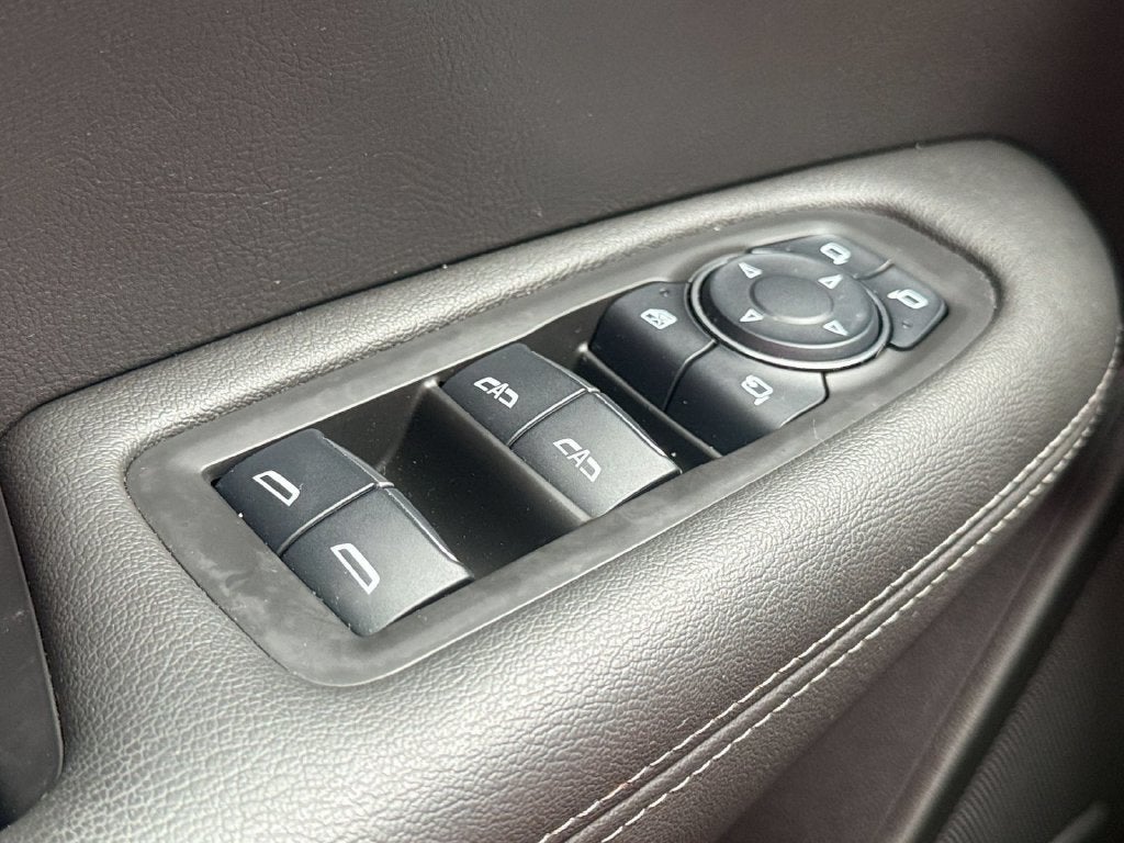 2025 Cadillac XT6 Luxury