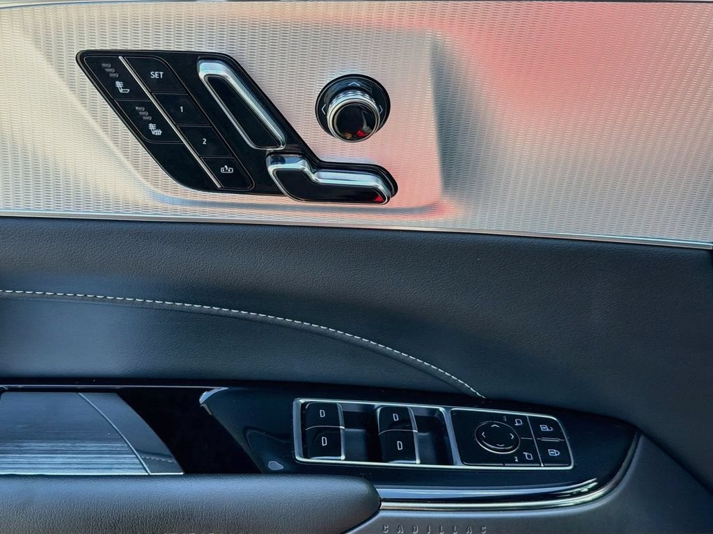 2024 Cadillac LYRIQ Tech