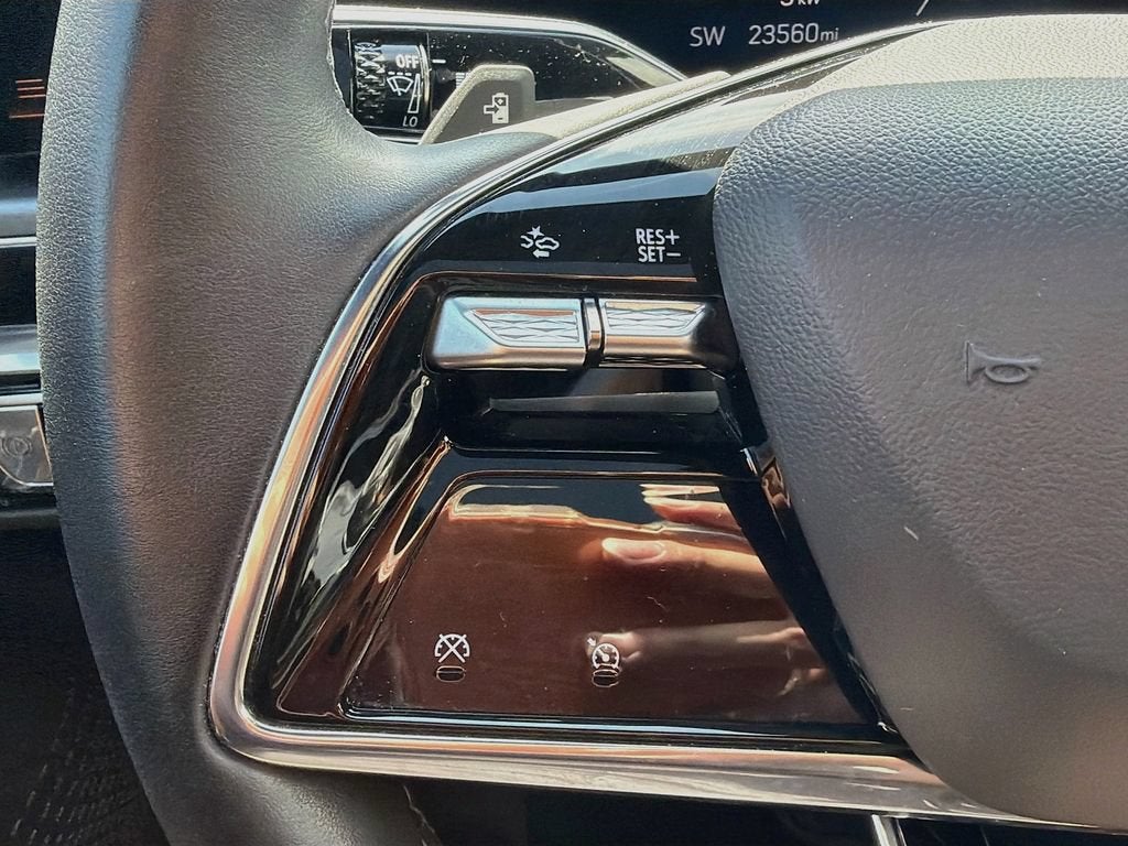 2024 Cadillac LYRIQ Tech