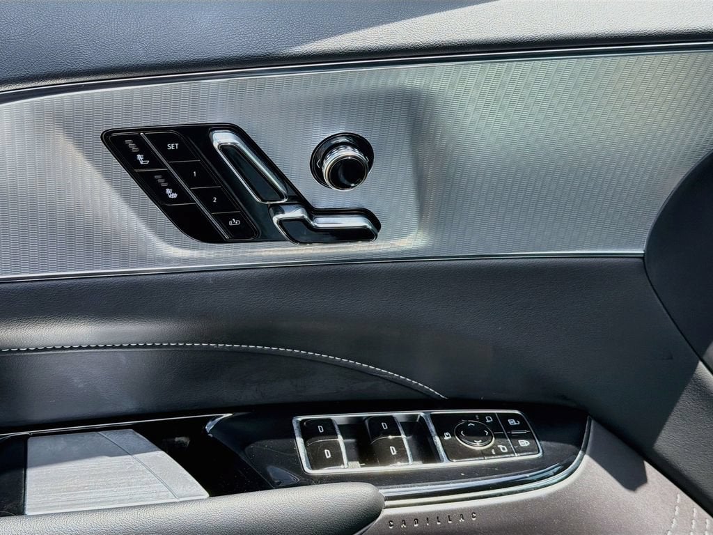 2024 Cadillac LYRIQ Tech