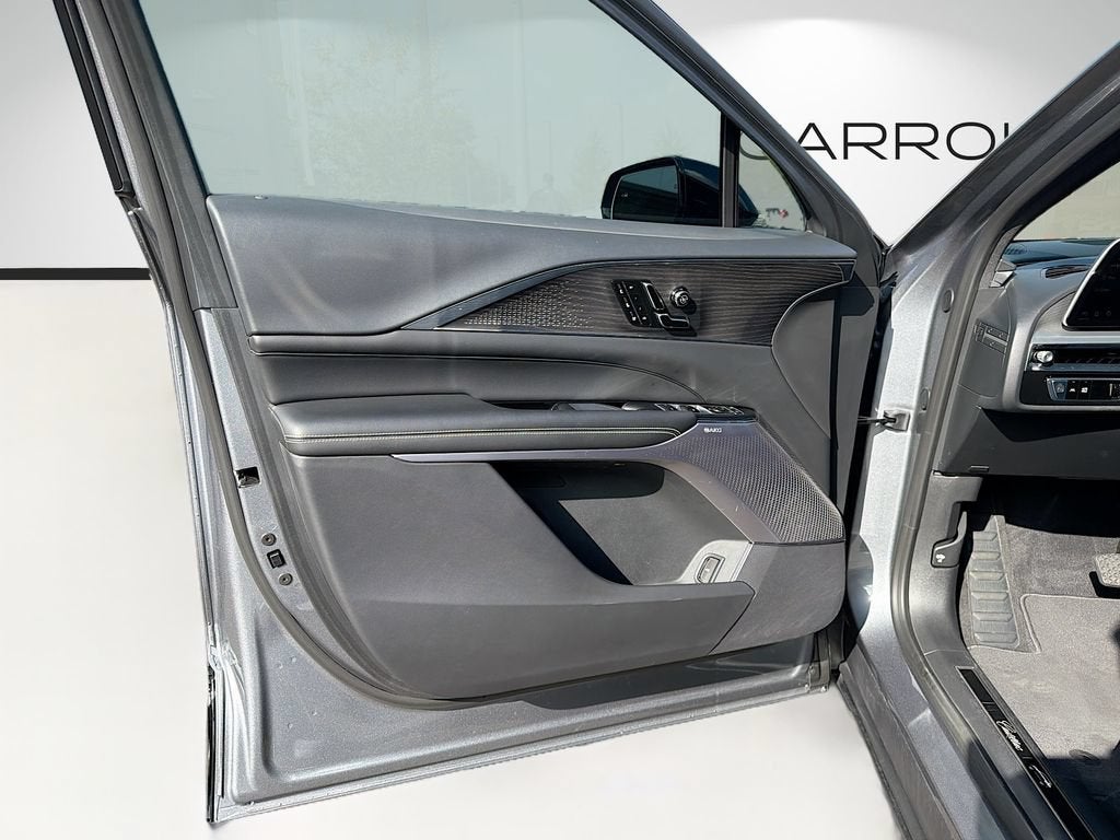 2023 Cadillac LYRIQ Luxury