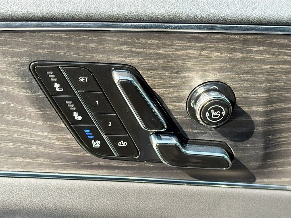 2023 Cadillac LYRIQ Luxury