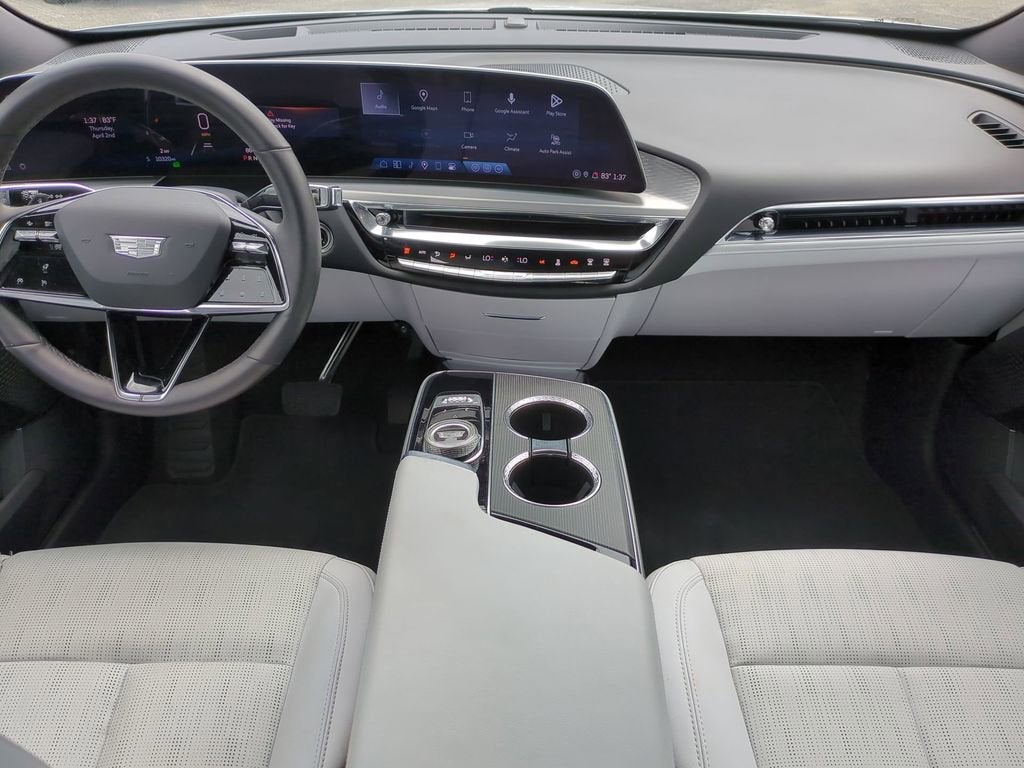 2024 Cadillac LYRIQ Luxury 1