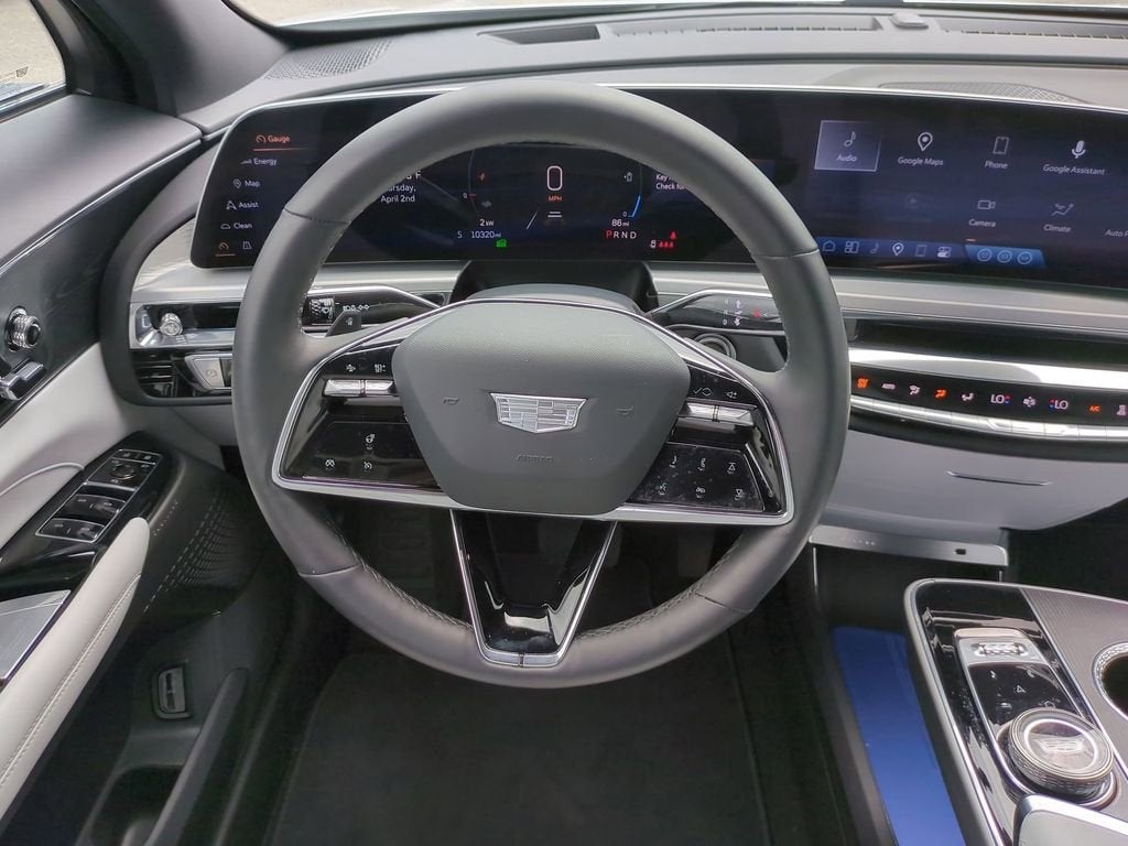 2024 Cadillac LYRIQ Luxury 1