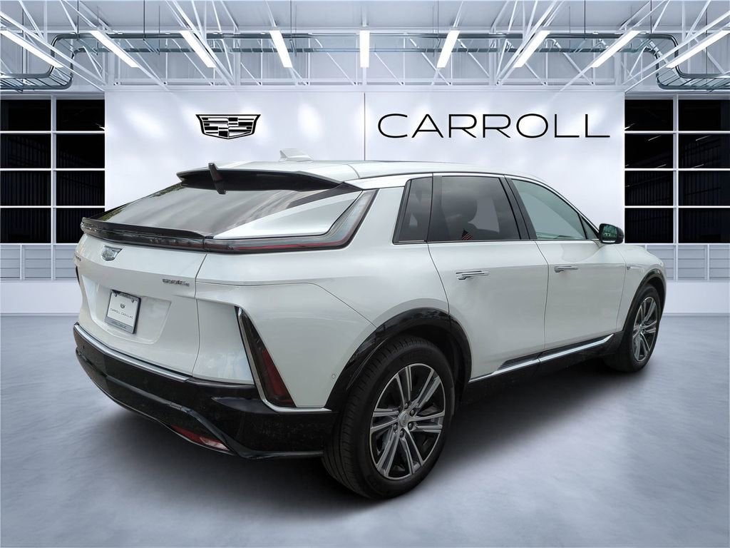 2024 Cadillac LYRIQ Luxury 1