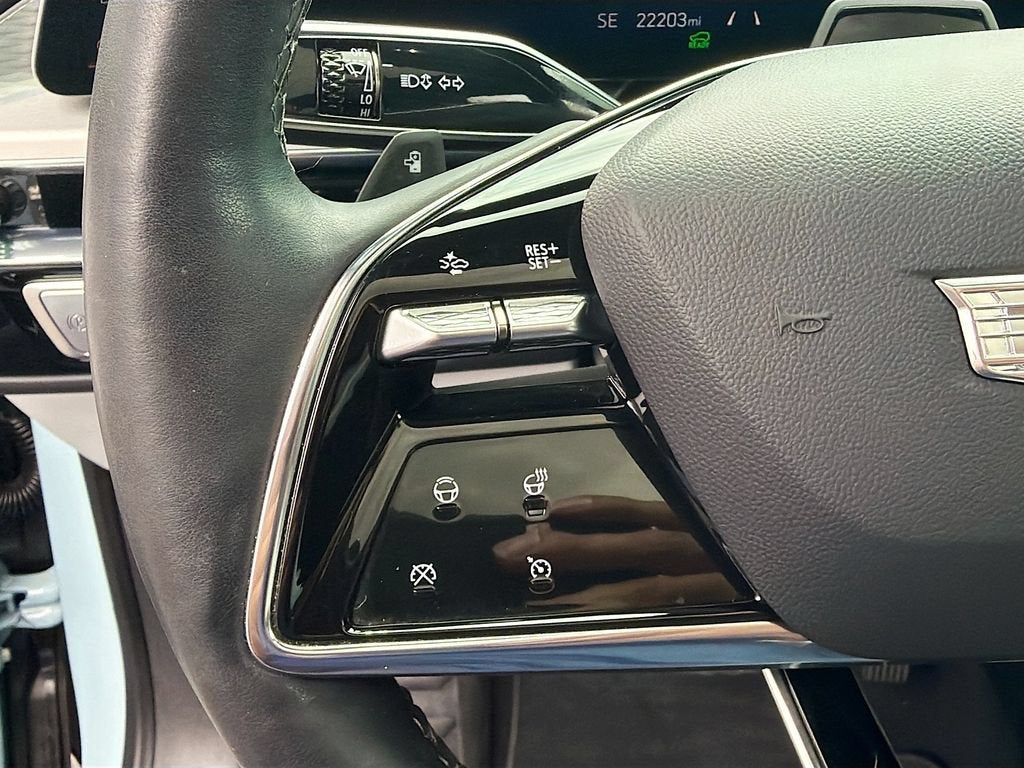 2024 Cadillac LYRIQ Luxury 2