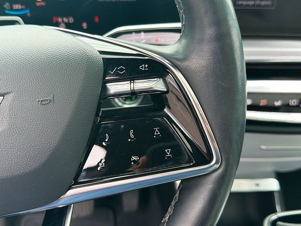 2024 Cadillac LYRIQ Luxury 2