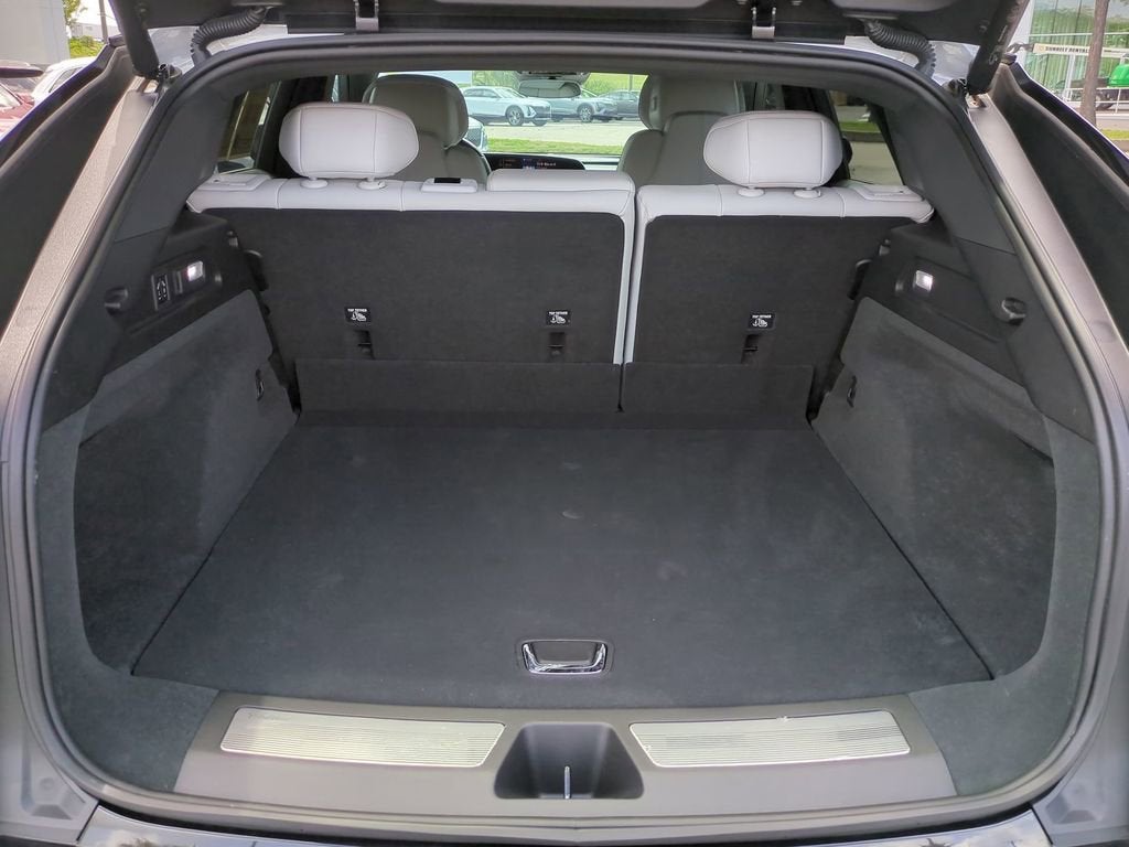 2024 Cadillac LYRIQ Sport 2