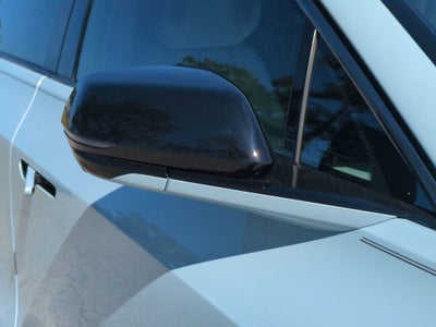 2024 Cadillac LYRIQ Sport 3