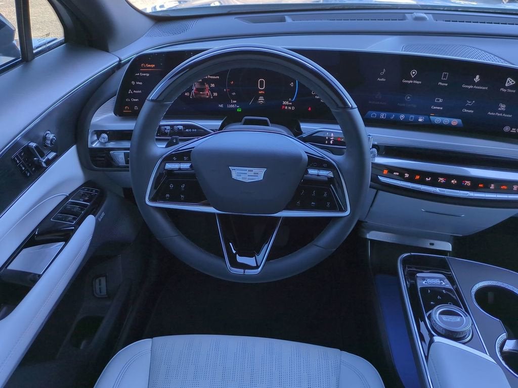 2024 Cadillac LYRIQ Sport 3