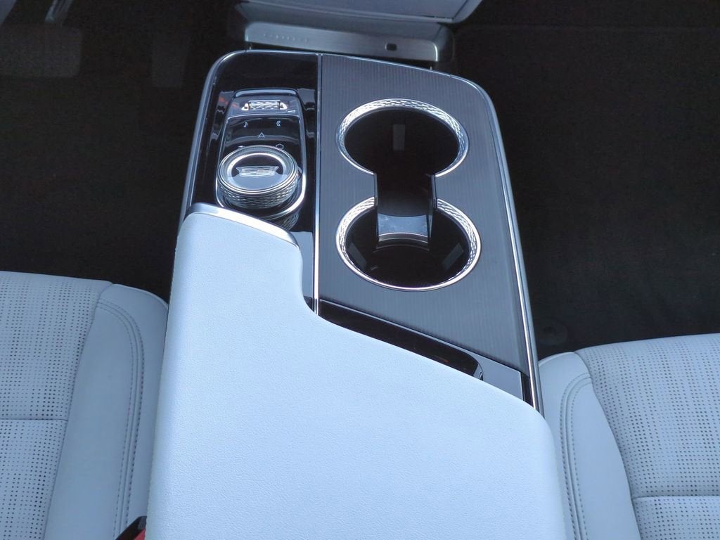 2024 Cadillac LYRIQ Sport 3