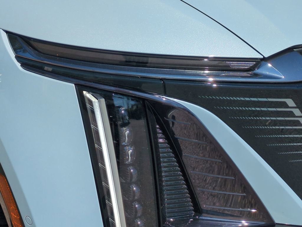 2024 Cadillac LYRIQ Sport 3