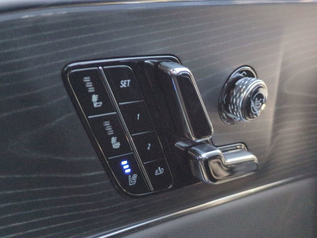 2024 Cadillac LYRIQ Sport 3