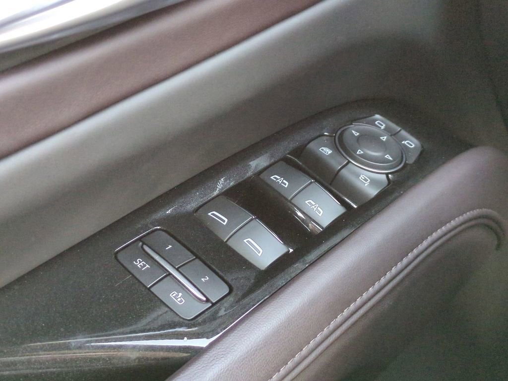 2023 Cadillac Escalade Premium Luxury Platinum