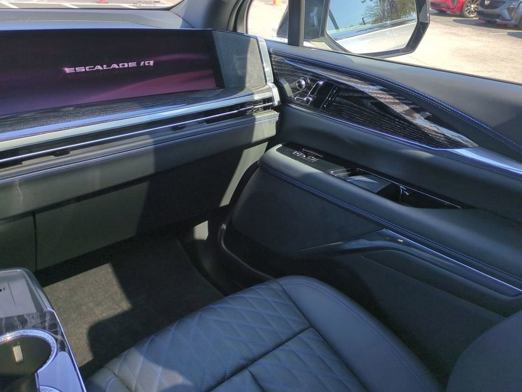 2025 Cadillac ESCALADE IQ Sport 1