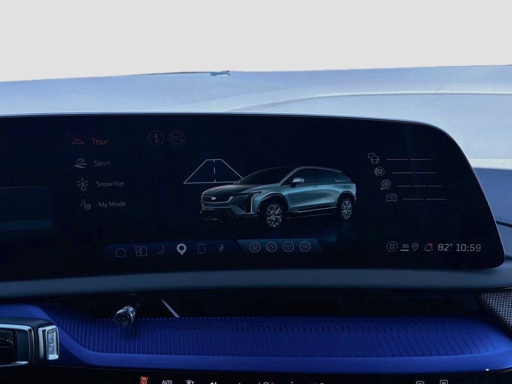 2025 Cadillac OPTIQ Sport 1