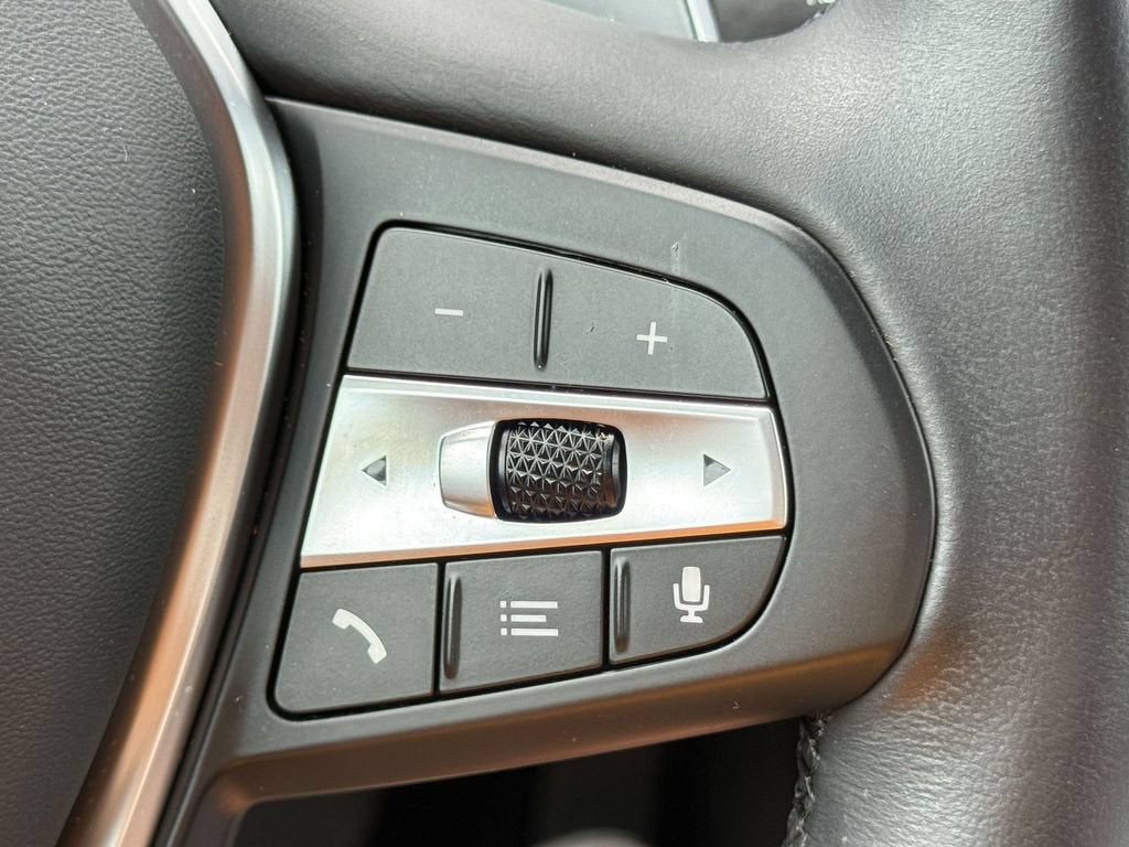 2024 BMW 3 Series 330i xDrive
