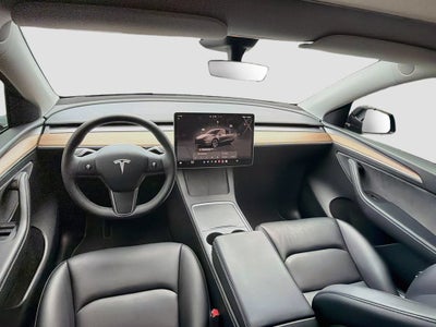 2025 Tesla Model Y Long Range