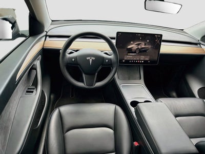2025 Tesla Model Y Long Range