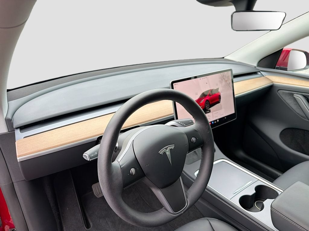 2025 Tesla Model Y Long Range