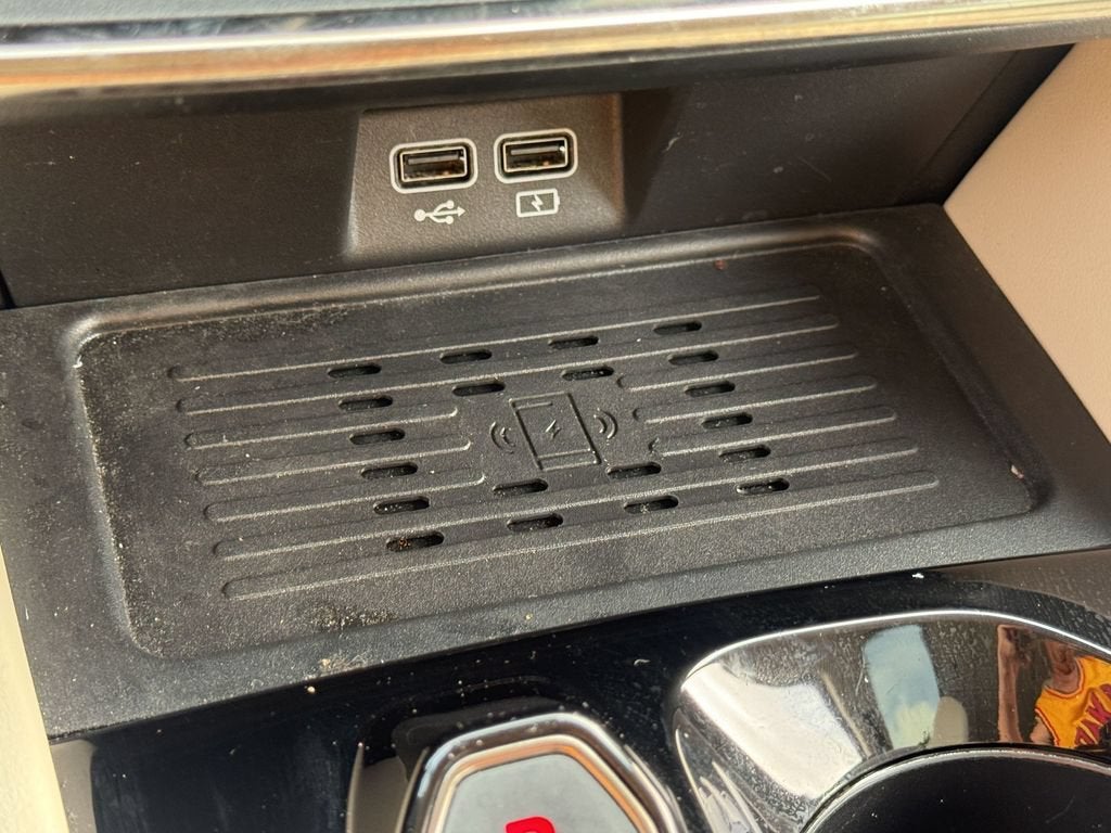 2024 VINFAST VF 8 Plus
