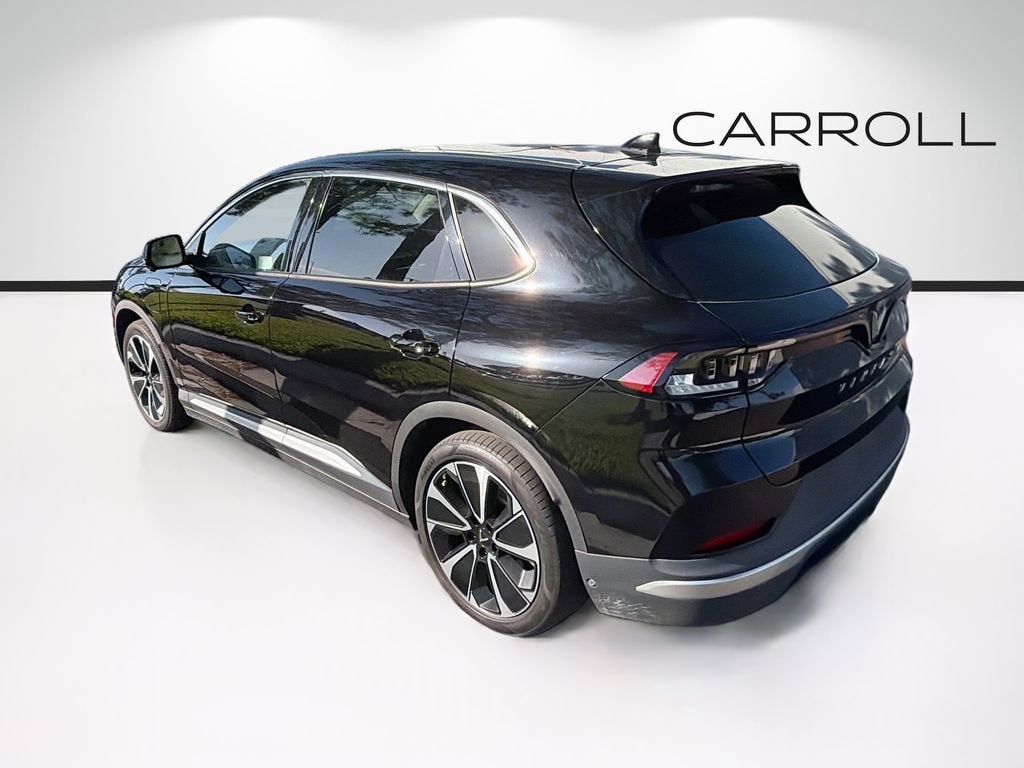 2024 VINFAST VF 8 Plus