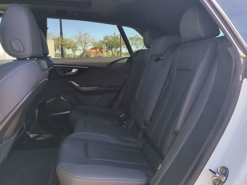 2021 Audi Q8 Premium Plus