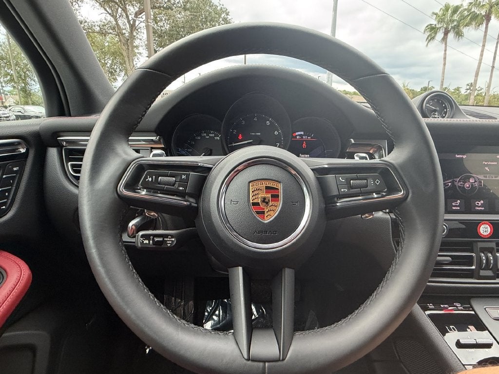 2026 Porsche Macan Base