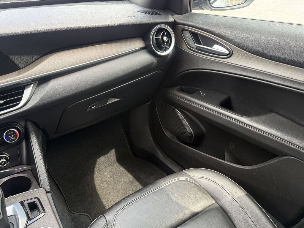 2023 Alfa Romeo Stelvio Ti