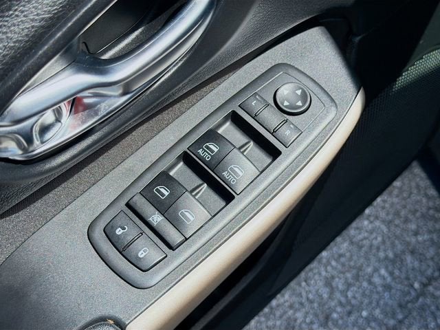 2018 Jeep Cherokee Latitude Tech Connect