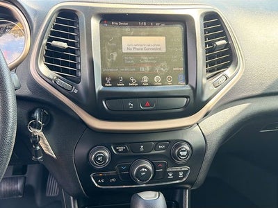 2018 Jeep Cherokee Latitude Tech Connect