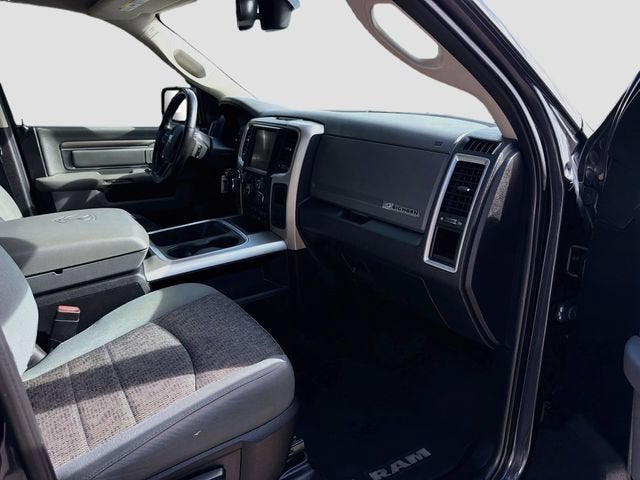 2017 RAM 1500 Big Horn Crew Cab 4x4 5'7" Box