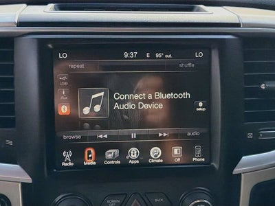2017 RAM 1500 Big Horn Crew Cab 4x4 5'7" Box
