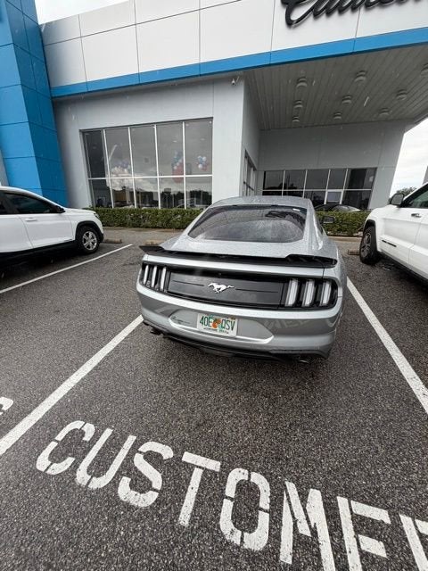 2021 Ford Mustang EcoBoost