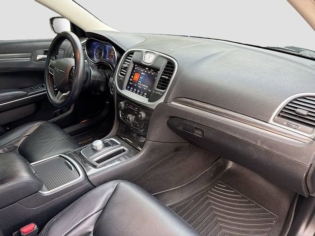 2021 Chrysler 300 Touring L