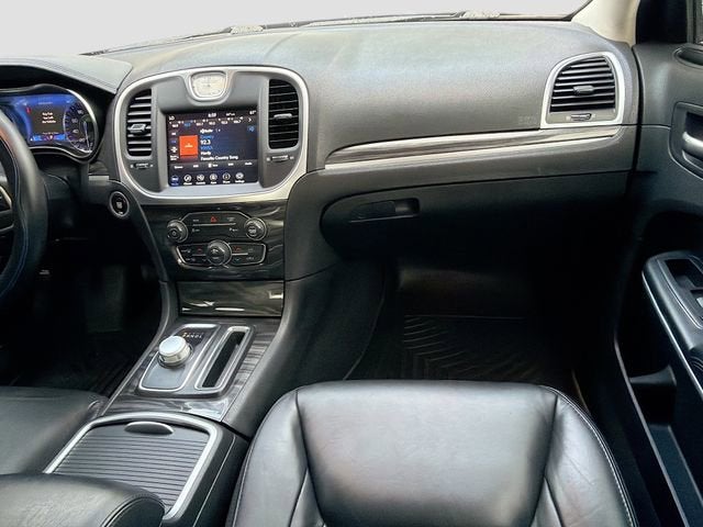 2021 Chrysler 300 Touring L