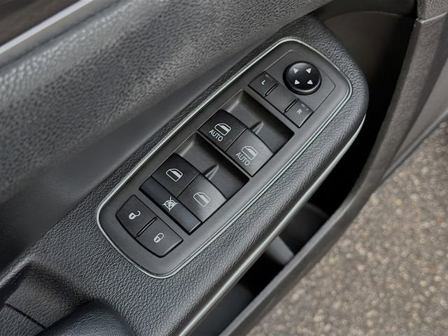 2021 Chrysler 300 Touring L