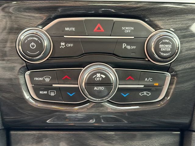 2021 Chrysler 300 Touring L