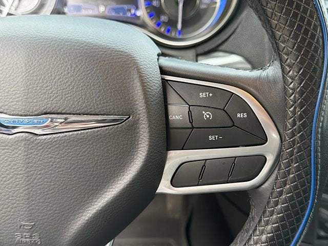 2021 Chrysler 300 Touring L