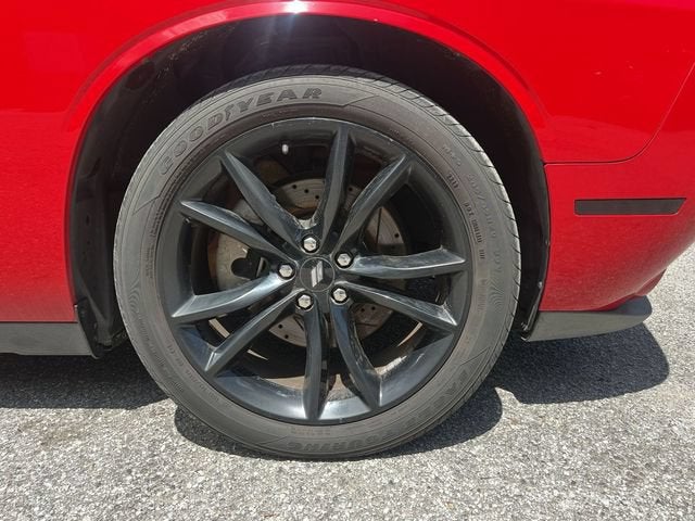 2018 Dodge Challenger SXT Plus