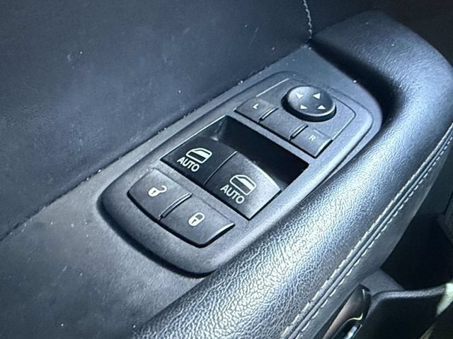 2018 Dodge Challenger SXT Plus